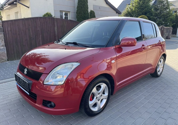 Suzuki Swift cena 13900 przebieg: 153000, rok produkcji 2007 z Chodecz małe 407